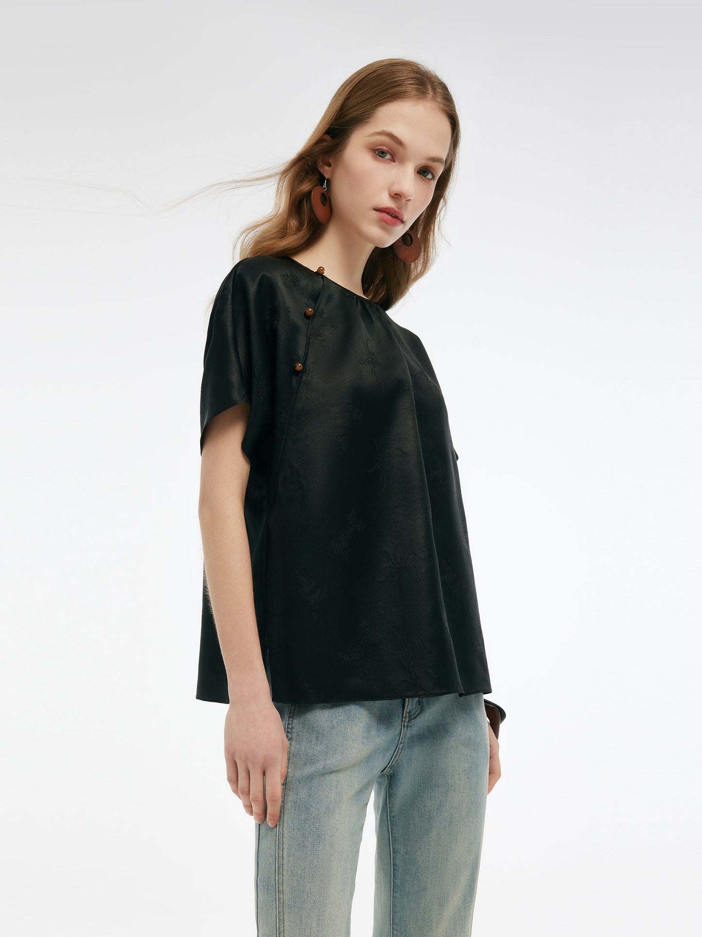 19MM Xiang Yun Silk Jade Bead Button Women T-Shirt