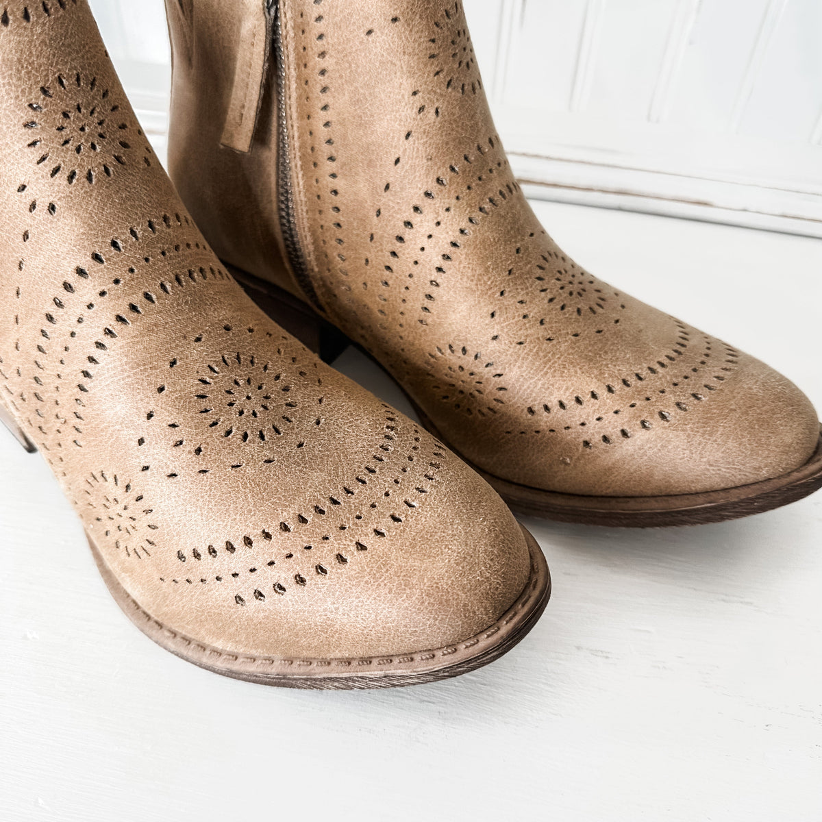 Lisette Bootie - Beige