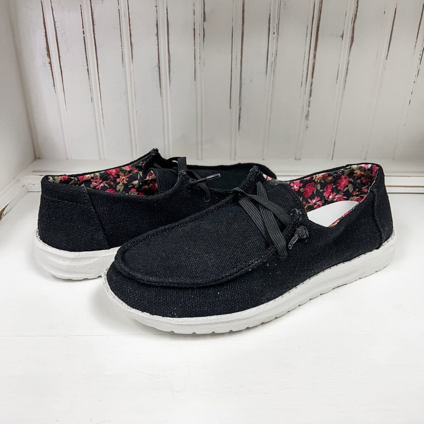Holly Slip-on Shoe - Linen Black