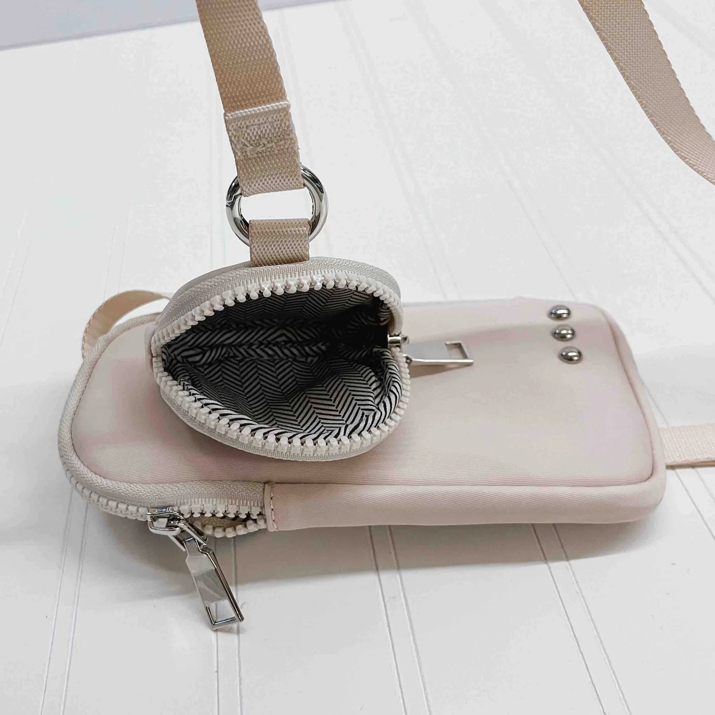 Nessa Nylon Crossbody Phone Bag - Black