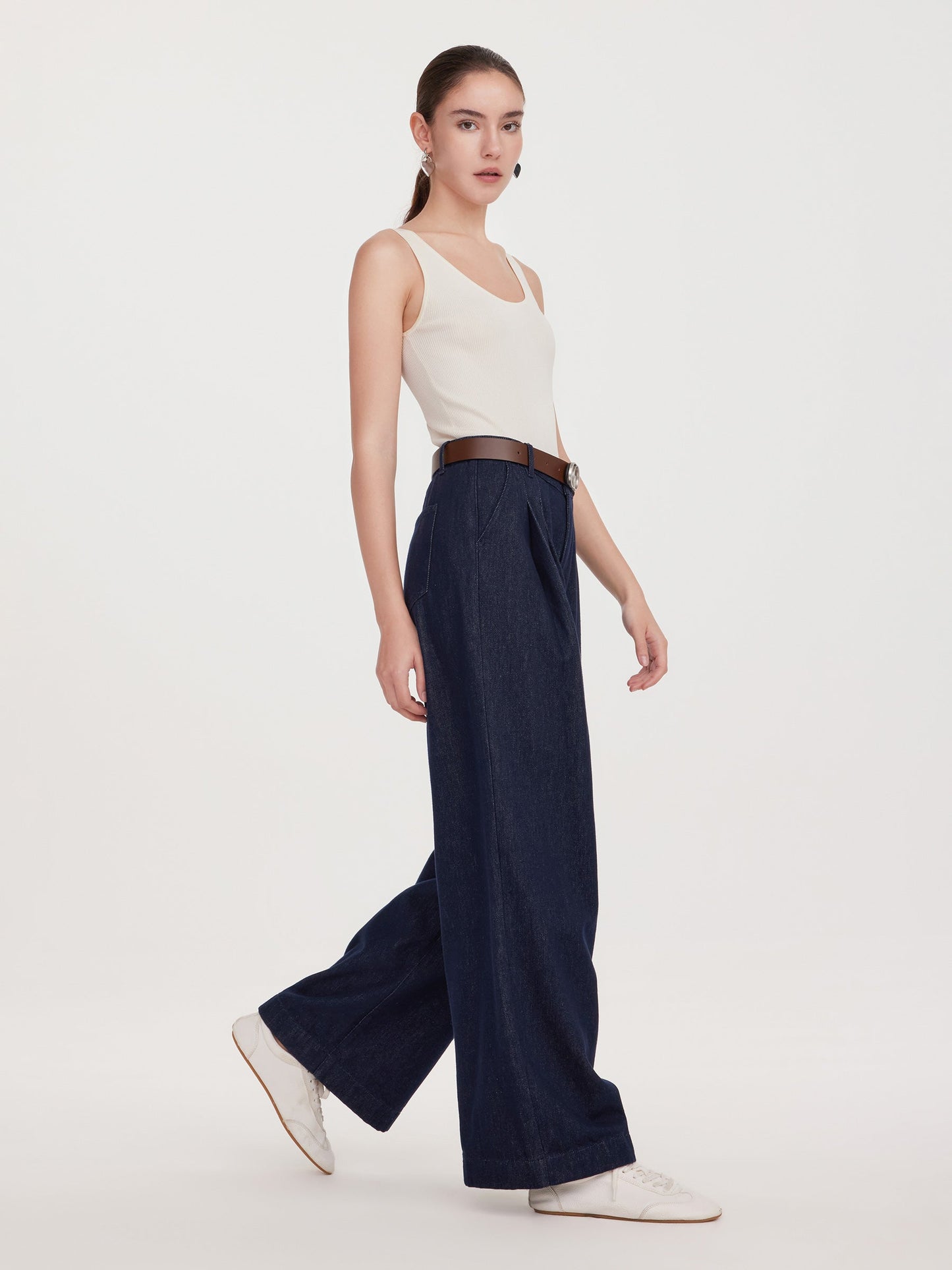 100% Cotton Denim Wide Leg Women Jeans With GO Letter Belt