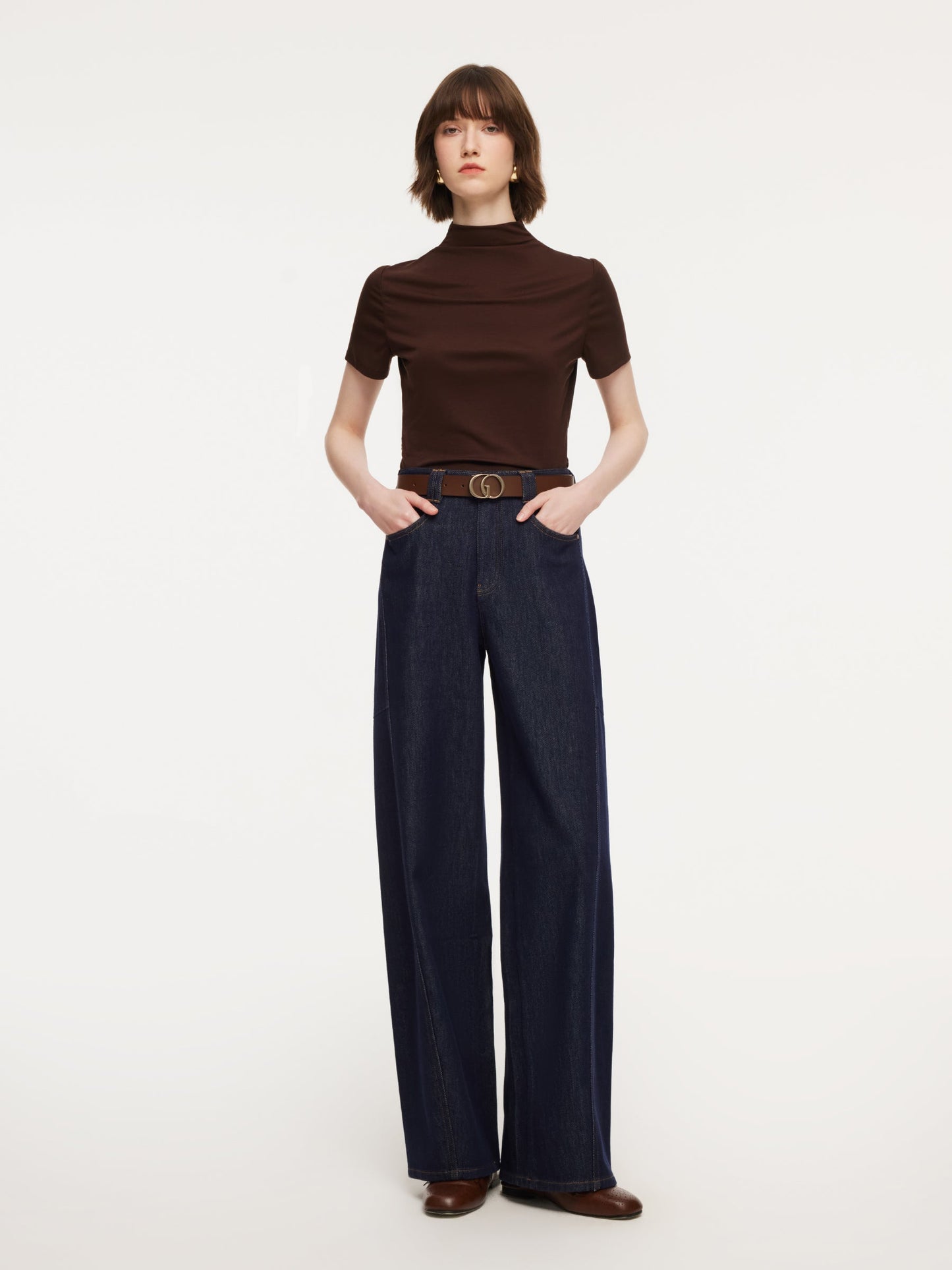 Denim Curved-Leg Women Jeans With Leather Belt