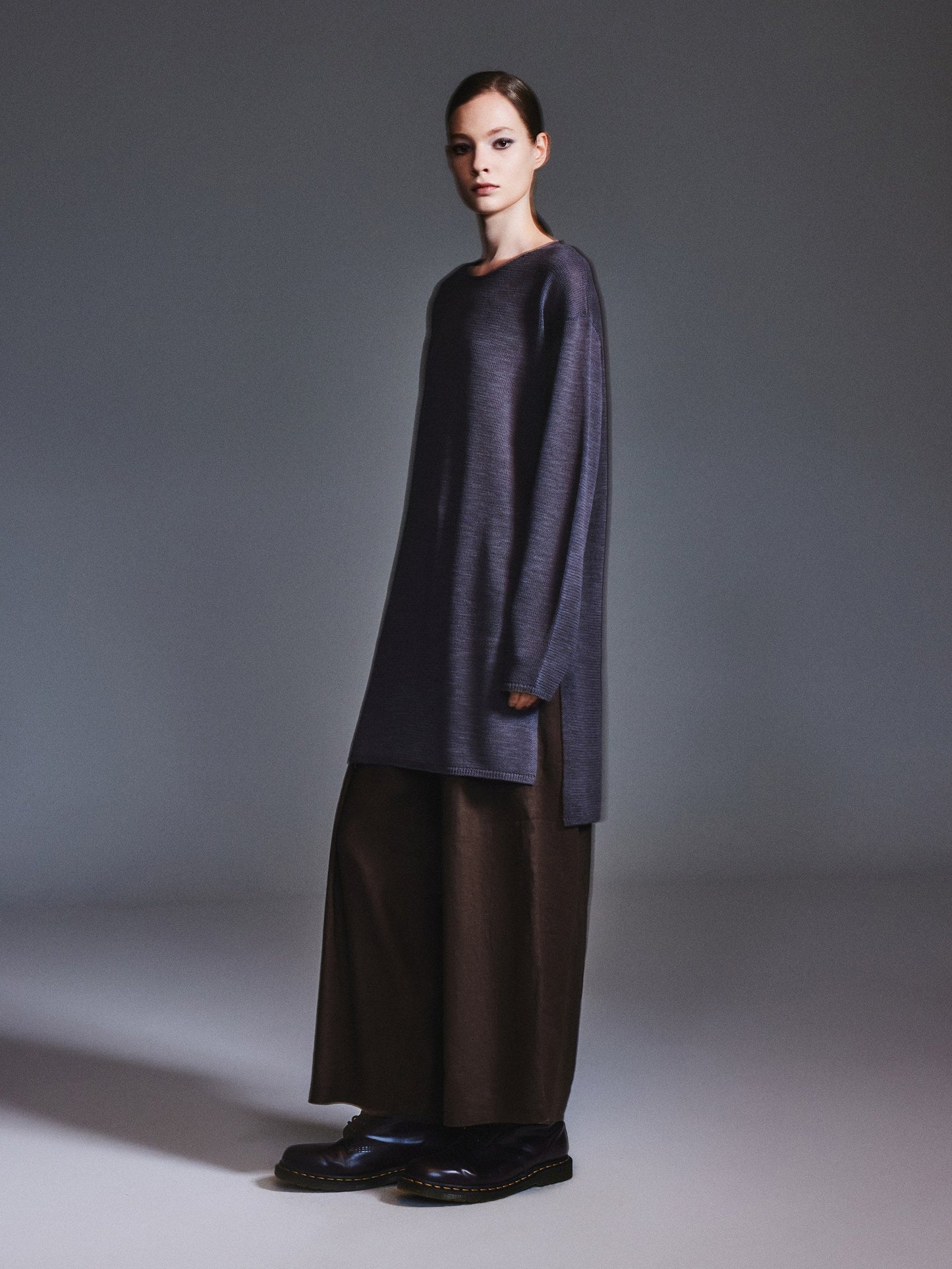Loose Fit H-Line Round Neck Unisex Sweater