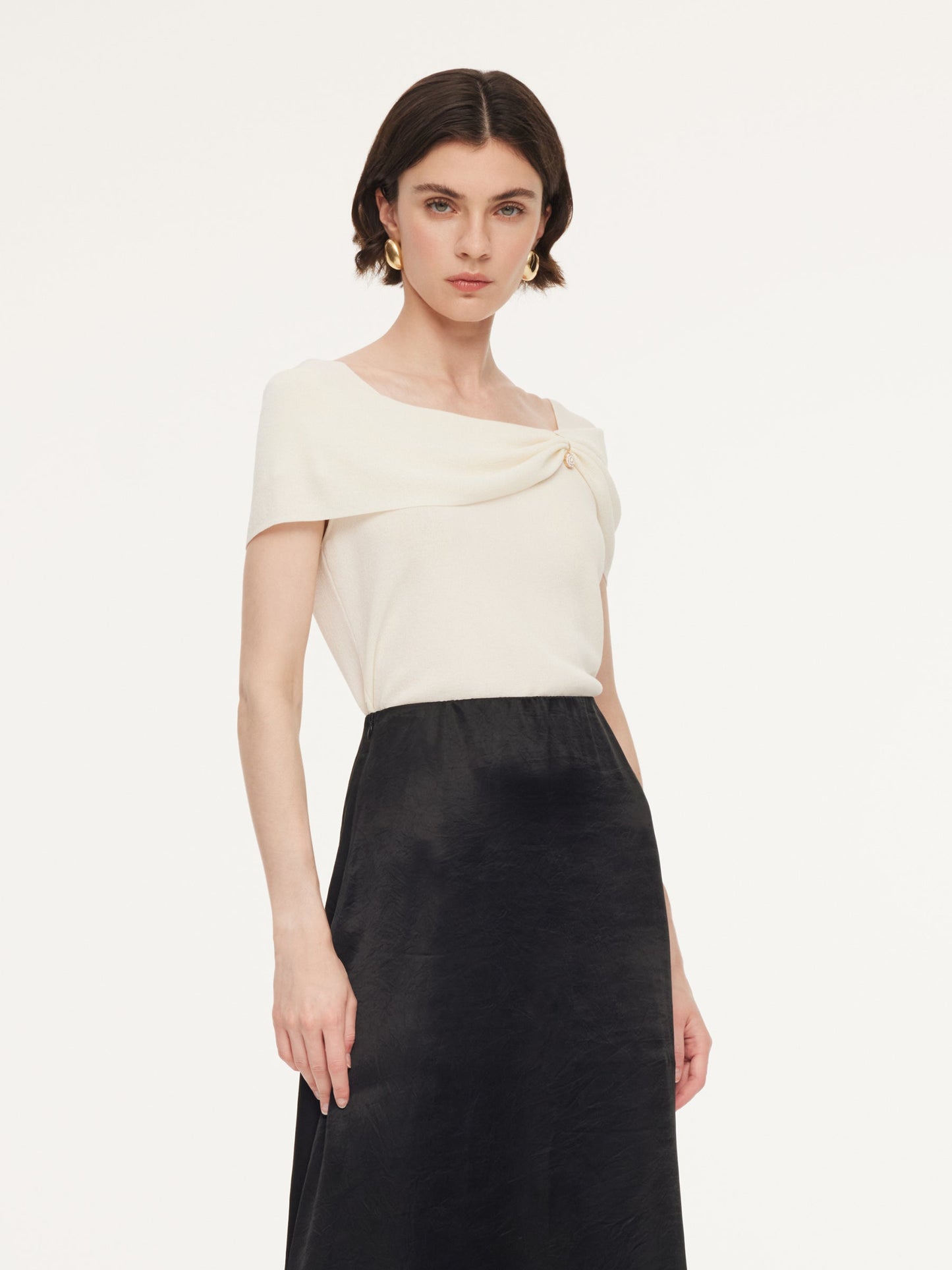 Lyocell Blend Off Shoulder Women Knit Top With Detachable Magnetic Flower