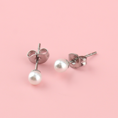 4mm Pearl Stud Earrings