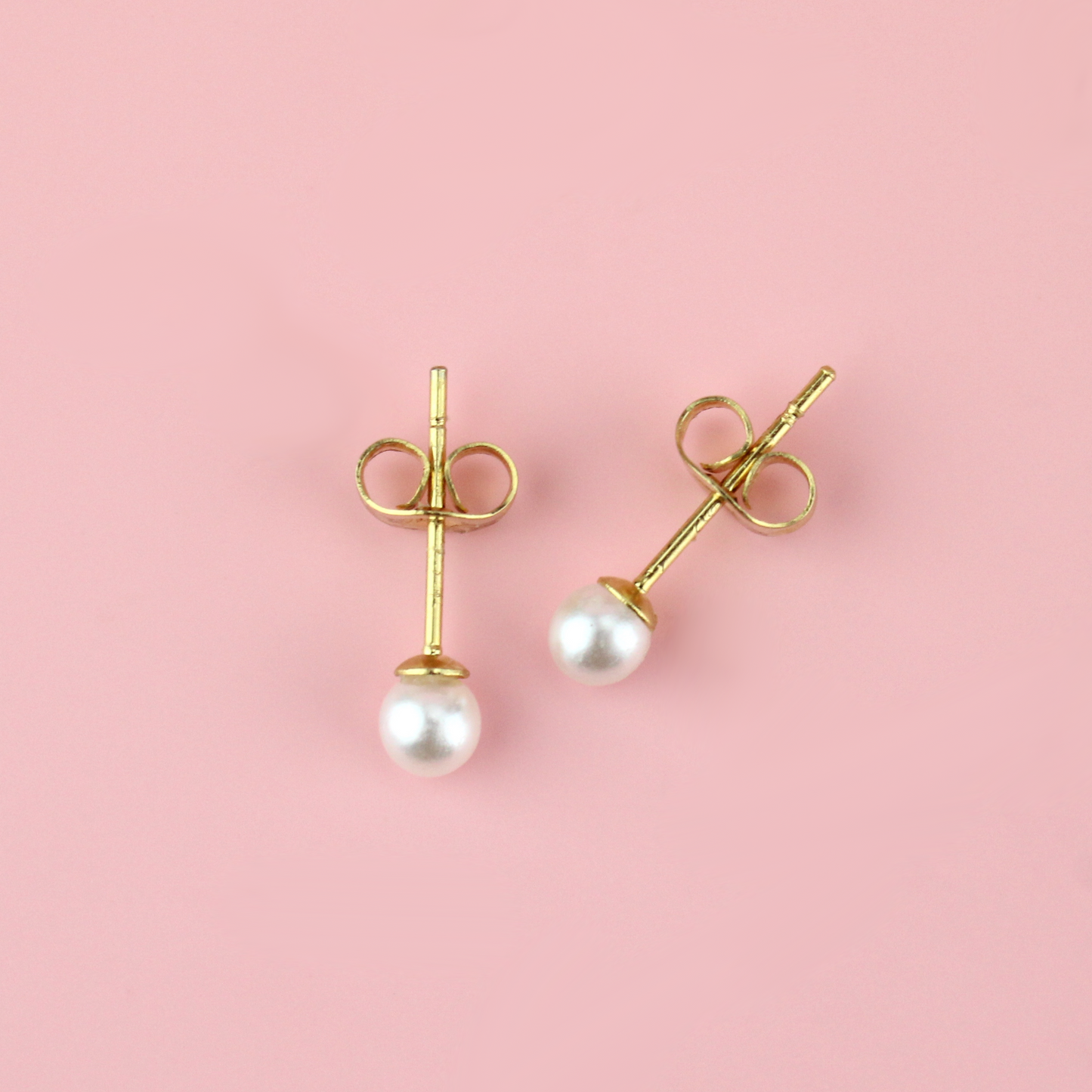 4mm Pearl Stud Earrings (Gold Plated)