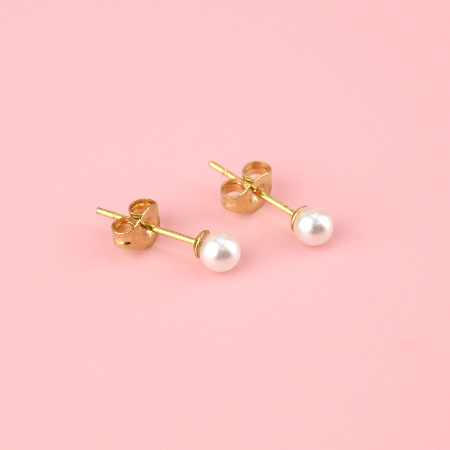 4mm Pearl Stud Earrings (Gold Plated)