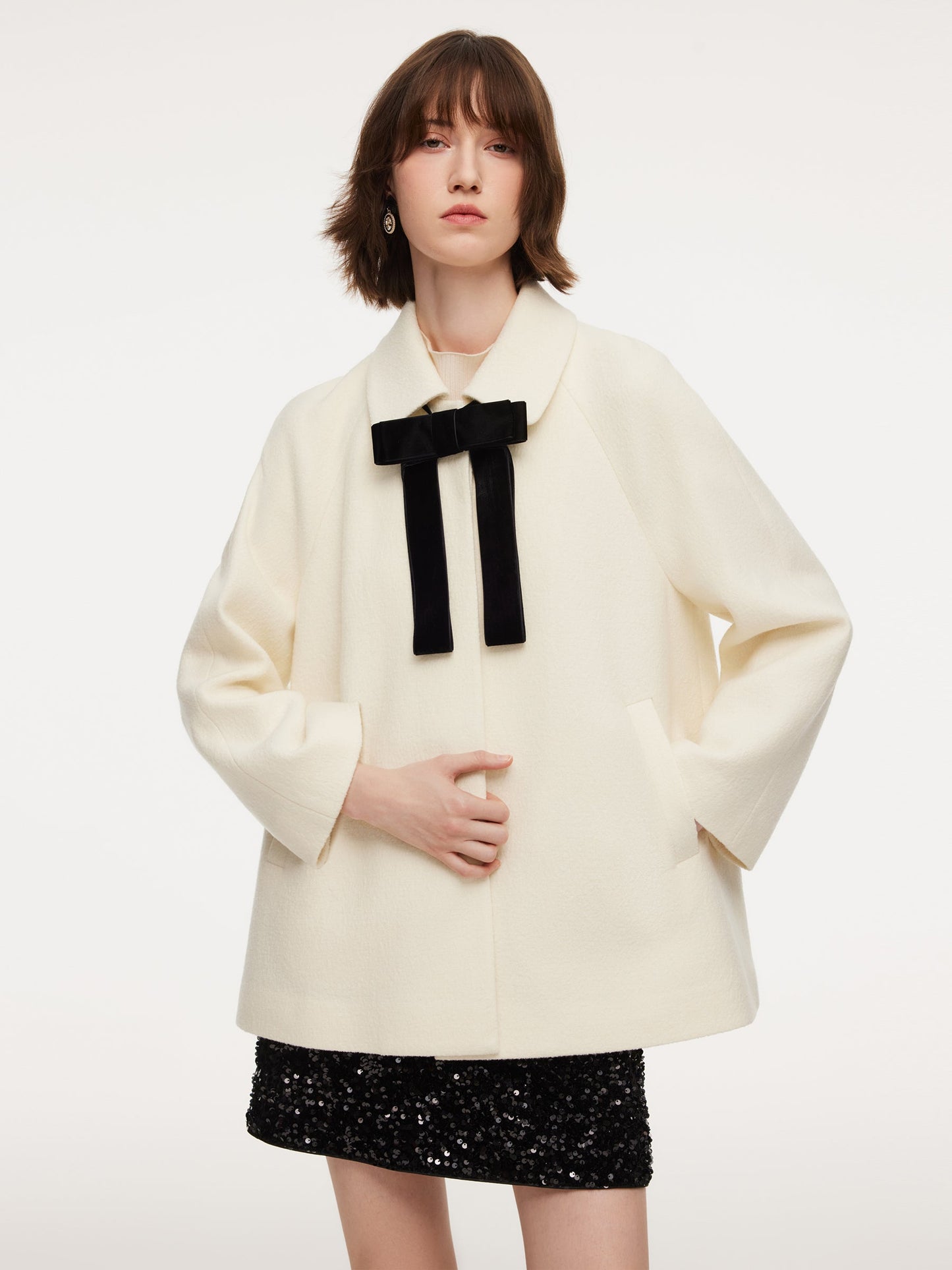 100% Wool Women Coat With Detachable Bowknot