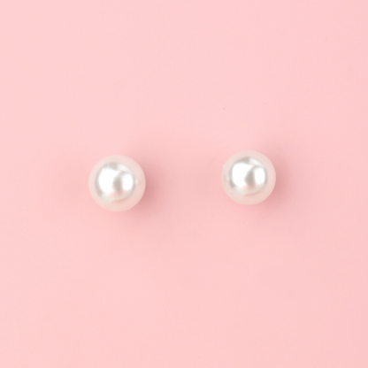 6mm Pearl Stud Earrings