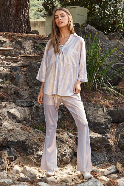 Davi & Dani Solid Sparkling Shimmer Pocket Button Front Shirt