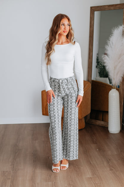 Scale Back Wide Leg Pants