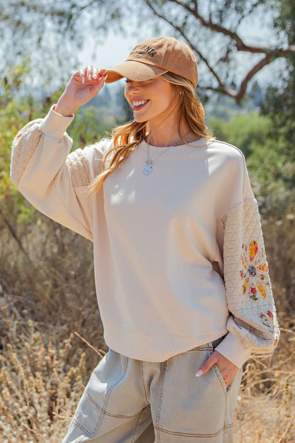 Easel Bloom & Cozy Quilted Sleeve Pullover