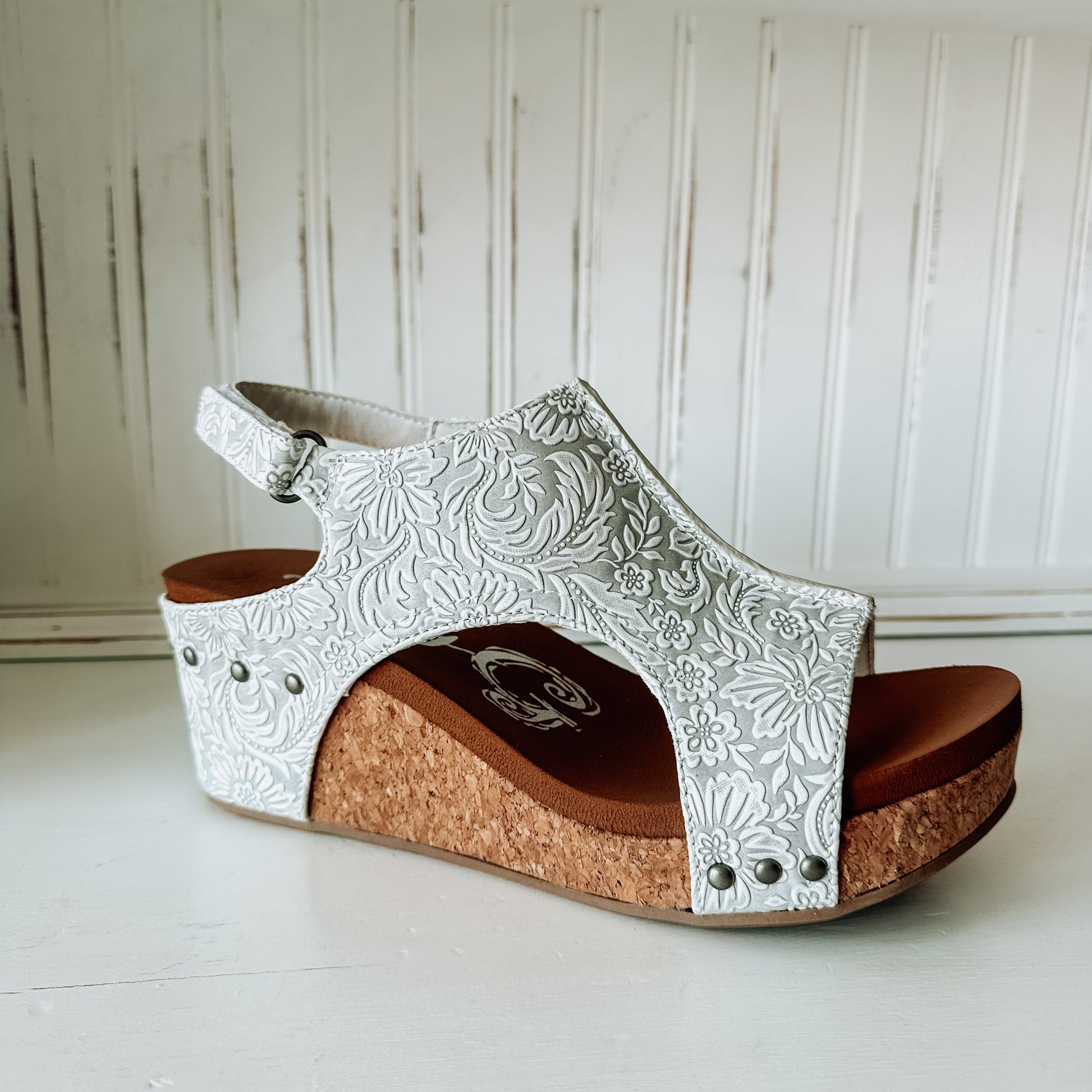 Isabella Tooled Wedge Sandal - Light Grey