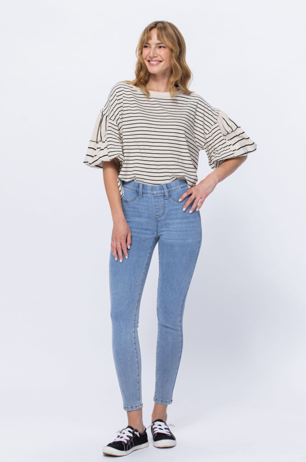 Judy Blue Skinny Pull-On Jeggings - Light Wash
