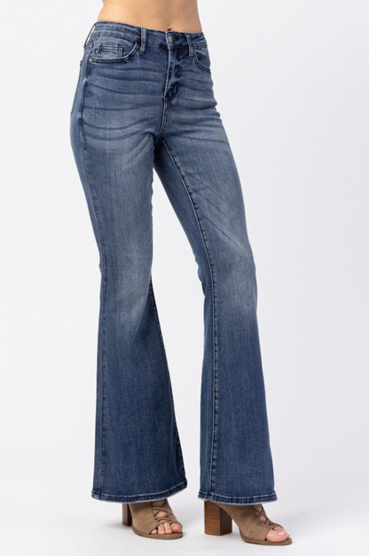 Judy Blue Medium Wash Flare
