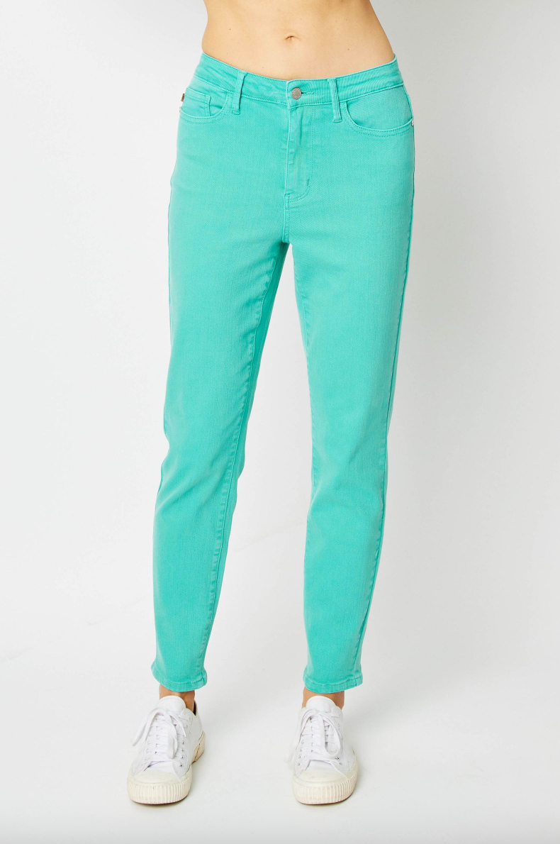 Judy Blue Garment Dyed Girlfriend Jeans - Aquamarine