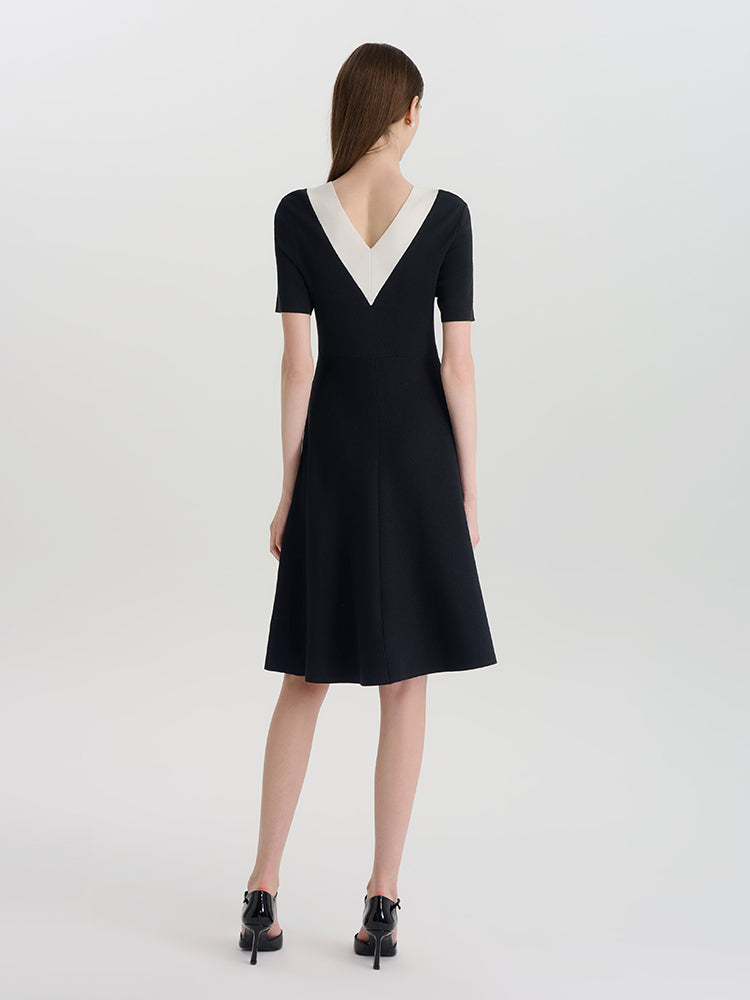 Pre-Order Contrast V-Neck Slim Knitted Women Midi Dress