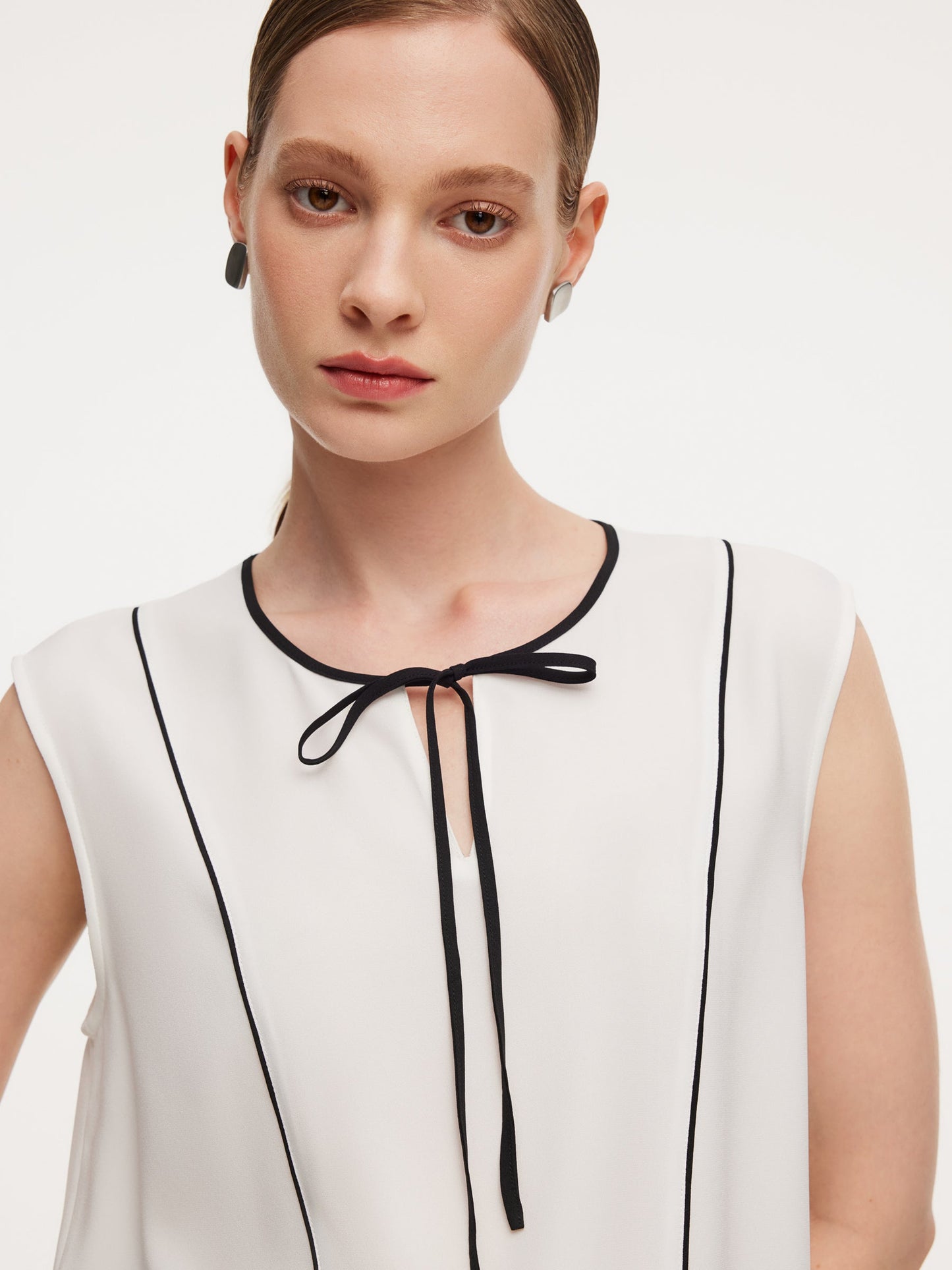 Acetate Blend Tie Front Contrast Trim Women Tank Top