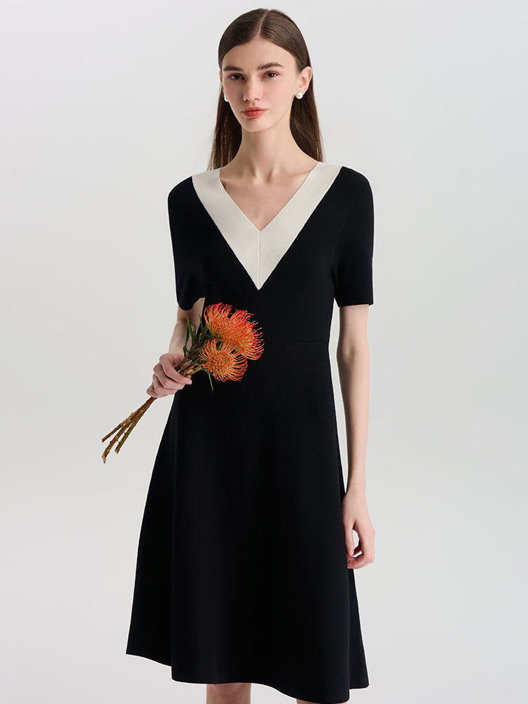 Pre-Order Contrast V-Neck Slim Knitted Women Midi Dress