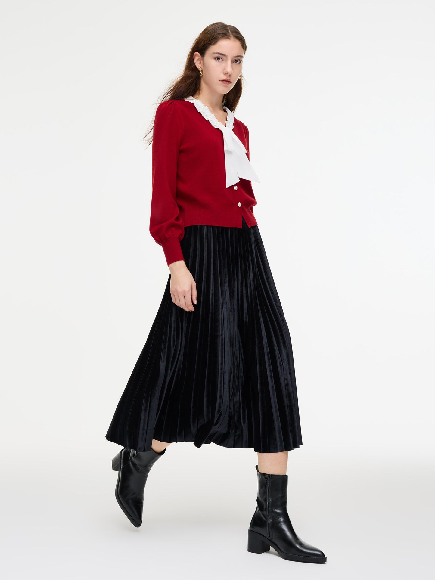 Knit Top And Velvet Pleated Skirt Two-Piece Set With Detachable Ribbon