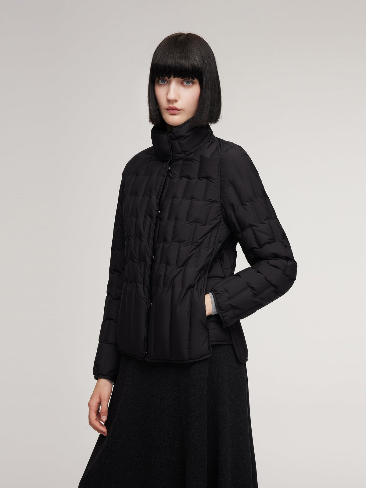Lightweight Goose Down Jacket With Packable Storage Bag