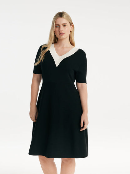 Pre-Order Contrast V-Neck Slim Knitted Women Midi Dress