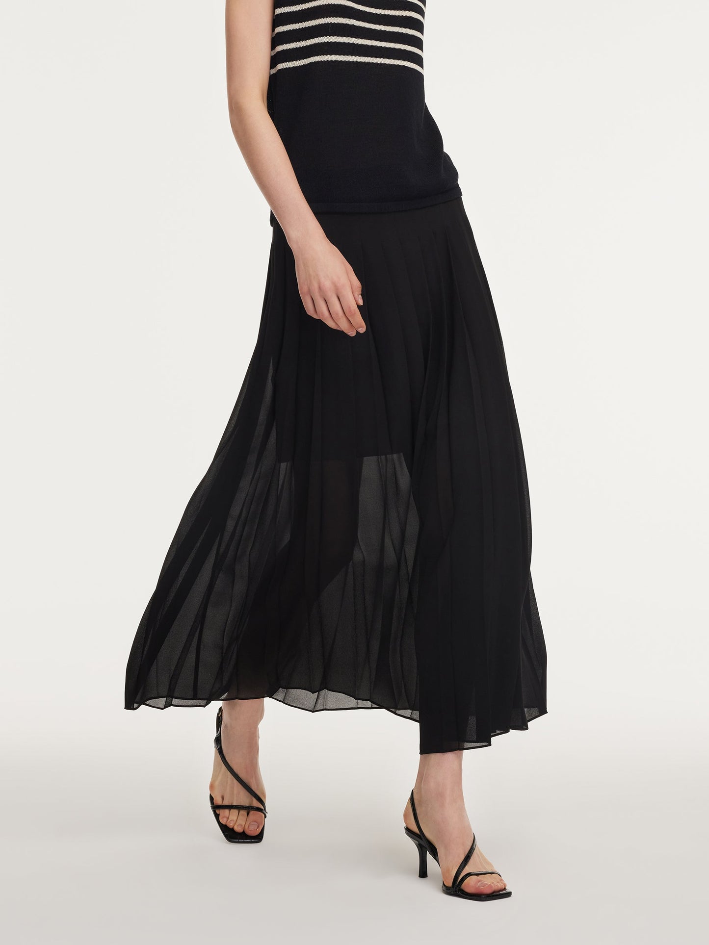 Adjustable Waist Side Slit Women Pleated Skirt
