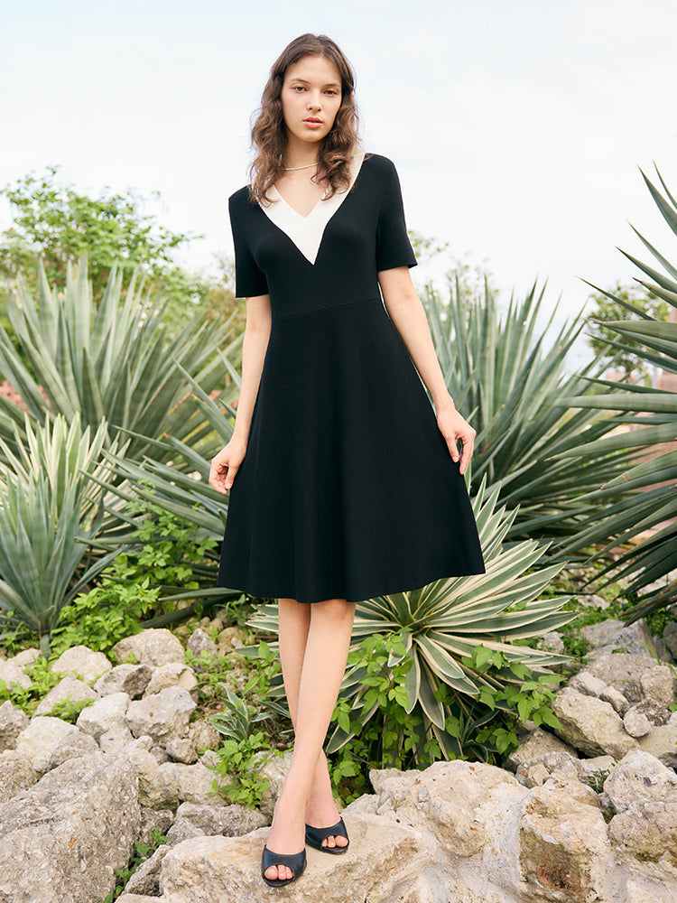 Pre-Order Contrast V-Neck Slim Knitted Women Midi Dress