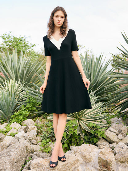 Pre-Order Contrast V-Neck Slim Knitted Women Midi Dress
