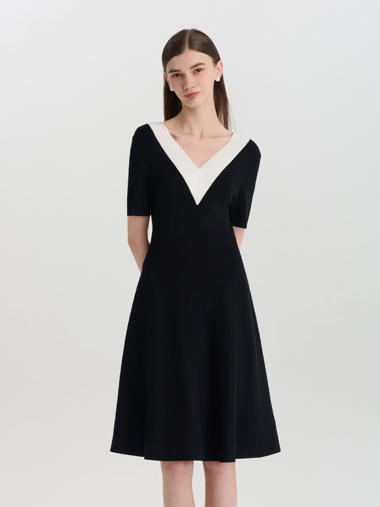 Pre-Order Contrast V-Neck Slim Knitted Women Midi Dress