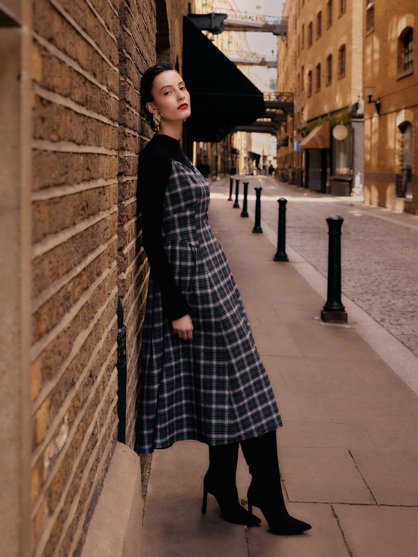 Black And Grey Plaid Women Strap Midi Dress