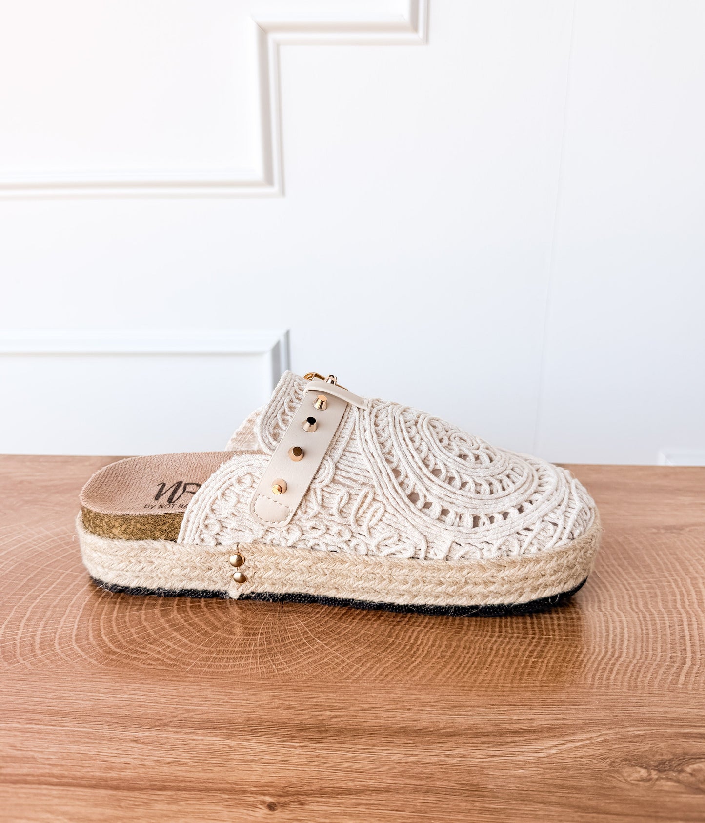 Treads Clogs in White